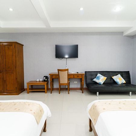 Baan Suan Khun Ta And Golf Resort Убон Ратчатани Екстериор снимка