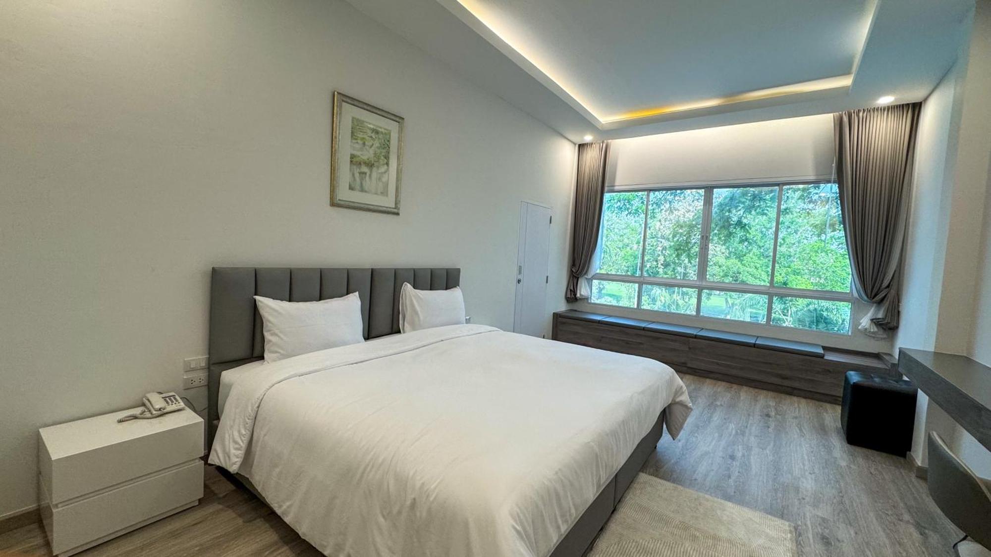 Baan Suan Khun Ta And Golf Resort Убон Ратчатани Екстериор снимка