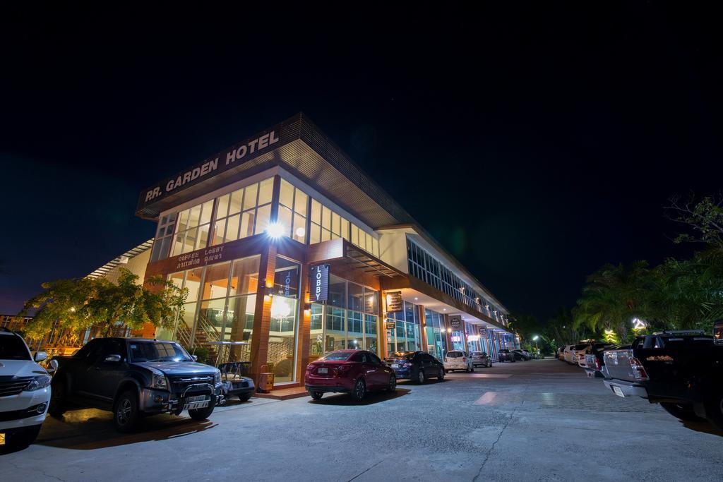 Baan Suan Khun Ta And Golf Resort Убон Ратчатани Екстериор снимка